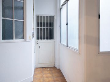 Venta departamento 3 ambientes con dep. Palermo