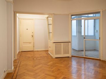 Venta departamento 3 ambientes con dep. Palermo