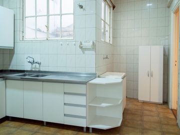 Venta departamento 3 ambientes con dep. Palermo