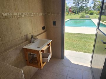 Venta Casa 7 ambientes en Fincas San Vicente