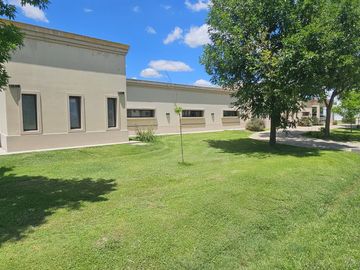 Venta Casa 7 ambientes en Fincas San Vicente