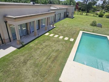 Venta Casa 7 ambientes en Fincas San Vicente