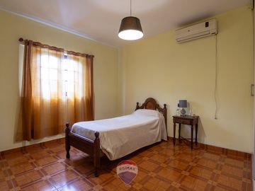 VENTA CASA MAS 2 DPTOS Y MONOAMBIENTE SMATA