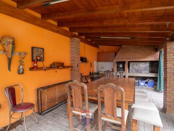 VENTA CASA MAS 2 DPTOS Y MONOAMBIENTE SMATA