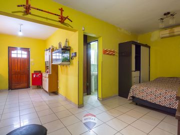 VENTA CASA MAS 2 DPTOS Y MONOAMBIENTE SMATA