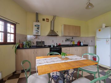 VENTA CASA MAS 2 DPTOS Y MONOAMBIENTE SMATA