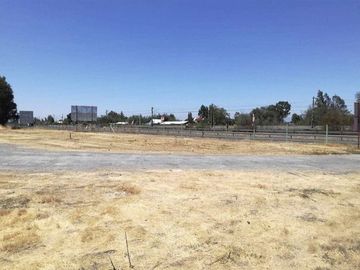 Local Comercial en Venta en Terreno / Panamericana Sur Km 215
