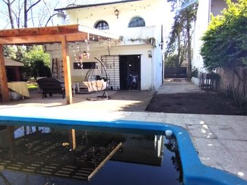 VTA CASA 5 AMB QUIN PILETA VILLA UDAONDO-APTA CRED