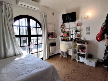 VTA CASA 5 AMB QUIN PILETA VILLA UDAONDO-APTA CRED