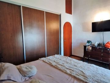 VTA CASA 5 AMB QUIN PILETA VILLA UDAONDO-APTA CRED