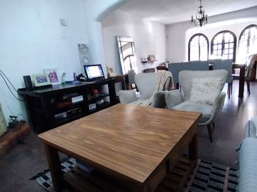 VTA CASA 5 AMB QUIN PILETA VILLA UDAONDO-APTA CRED