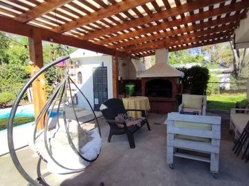 VTA CASA 5 AMB QUIN PILETA VILLA UDAONDO-APTA CRED