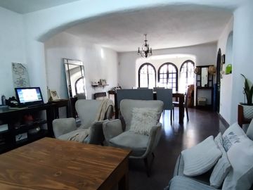 VTA CASA 5 AMB QUIN PILETA VILLA UDAONDO-APTA CRED