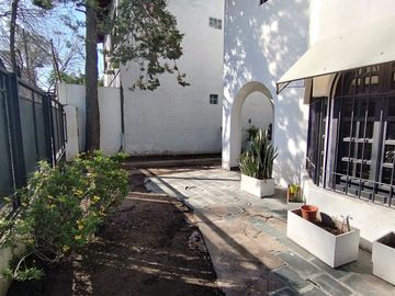 VTA CASA 5 AMB QUIN PILETA VILLA UDAONDO-APTA CRED