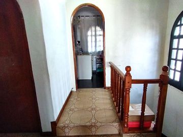 VTA CASA 5 AMB QUIN PILETA VILLA UDAONDO-APTA CRED