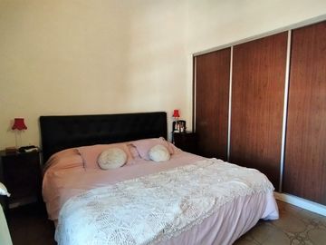 VTA CASA 5 AMB QUIN PILETA VILLA UDAONDO-APTA CRED