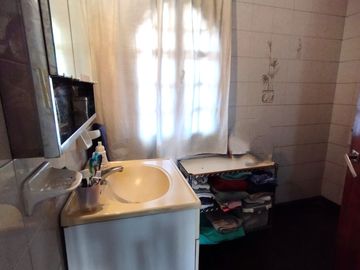 VTA CASA 5 AMB QUIN PILETA VILLA UDAONDO-APTA CRED