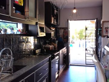 VTA CASA 5 AMB QUIN PILETA VILLA UDAONDO-APTA CRED