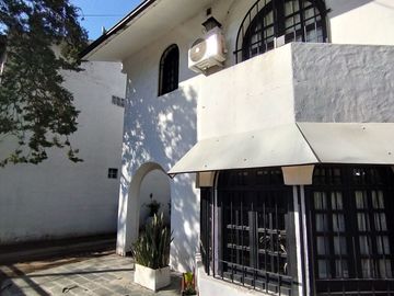 VTA CASA 5 AMB QUIN PILETA VILLA UDAONDO-APTA CRED
