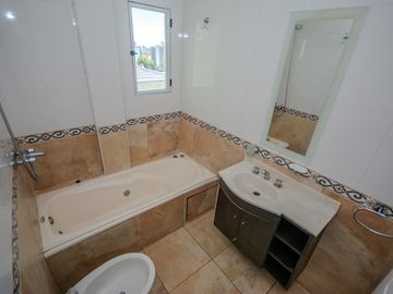 VENTA DEPTO 3 AMB  BALCÓN-TERRAZA 34MTS 1 COCHERA