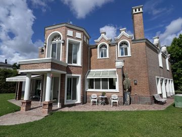 CASA CON VISTA AL GOLF LA TRANQUERA BARRIO ABRIL