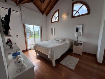 CASA CON VISTA AL GOLF LA TRANQUERA BARRIO ABRIL