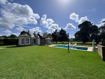 CASA CON VISTA AL GOLF LA TRANQUERA BARRIO ABRIL