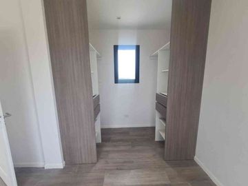 Venta casa 5 amb   club Manuel Belgrano Financia