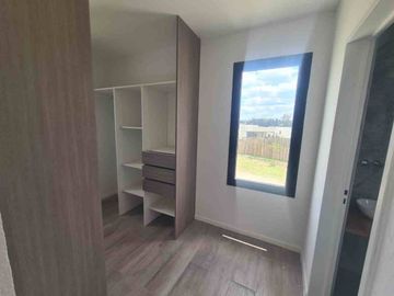 Venta casa 5 amb   club Manuel Belgrano Financia