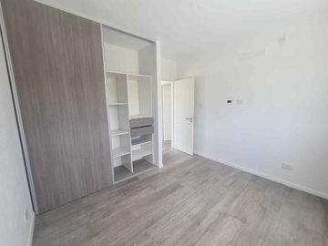 Venta casa 5 amb   club Manuel Belgrano Financia