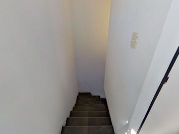 Venta departamento 3 amb tipo duplex Sarandí