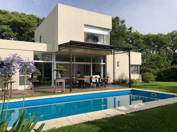 VENTA CASA BARRIO SANTA CLARA VILLANUEVA