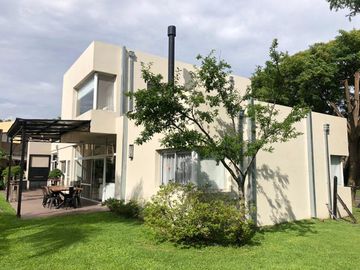 VENTA CASA BARRIO SANTA CLARA VILLANUEVA