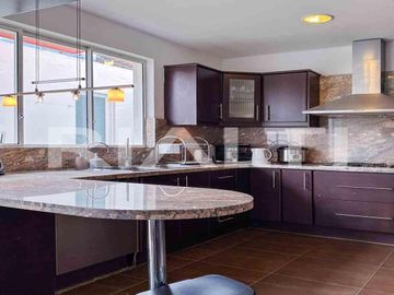 Casa en venta Cumbayá - Santa Inés