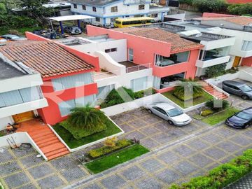 Casa en venta Cumbayá - Santa Inés