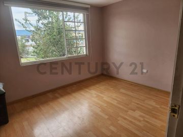 Vendo casa de dos pisos con suite