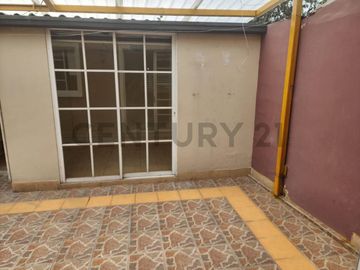 Vendo casa de dos pisos con suite