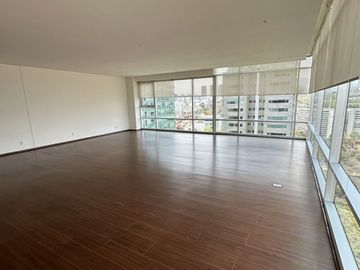 Privada del Bosque, STIM. Piso alto.