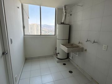 Privada del Bosque, STIM. Piso alto.