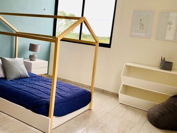 CASA EN VENTA MÉRIDA, PRIVADA CERCA DE SERVICIOS Y LA PLAYA