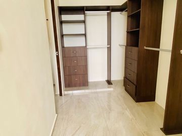 CASA EN VENTA MÉRIDA, PRIVADA CERCA DE SERVICIOS Y LA PLAYA
