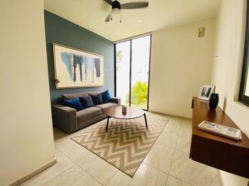 CASA EN VENTA MÉRIDA, PRIVADA CERCA DE SERVICIOS Y LA PLAYA
