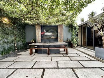 Casa en venta en Jardines en la Montaña
