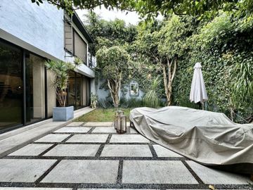 Casa en venta en Jardines en la Montaña