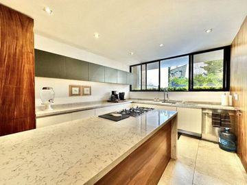 Casa en venta en Jardines en la Montaña