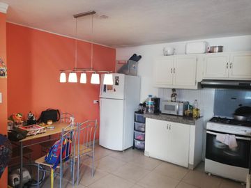De Venta Casa Rentera Sector La Luz - 5 departamentos
