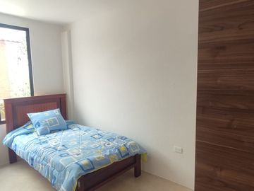 VENTA CASA  YARUQUI EN CONJUNTO
