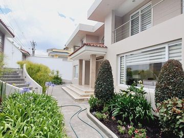 Casa en Venta , de lujo , en Amagasí del Inca