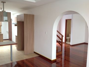 Venta Casa de 235m2 con 3 dormitorios sector Norte de Quito