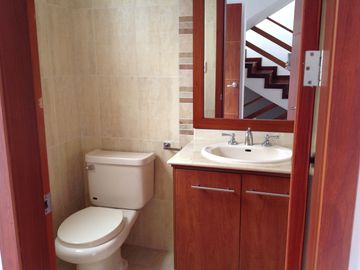 Venta Casa de 235m2 con 3 dormitorios sector Norte de Quito